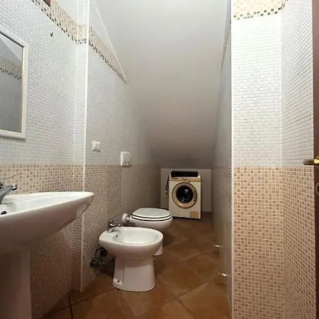 Apartment Cuttin's House - Only Teeneger Gallipoli